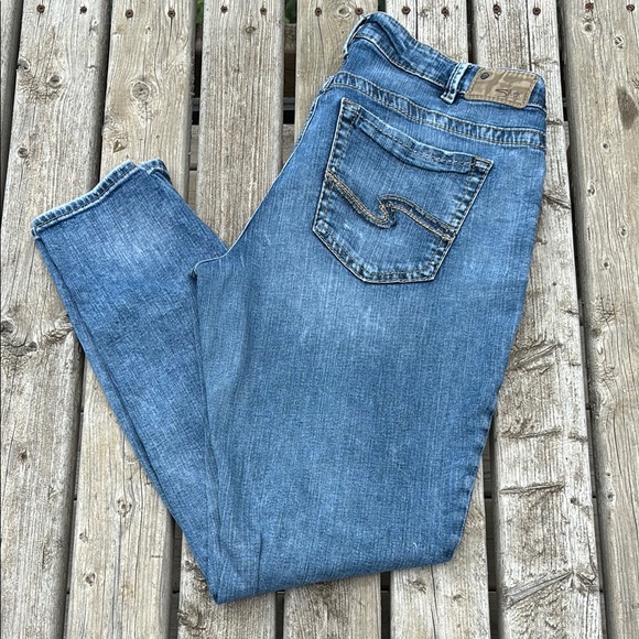 Silver Jeans Women’s Boyfriend Distressed Straight Leg Sz 14 - Picture 3 of 12